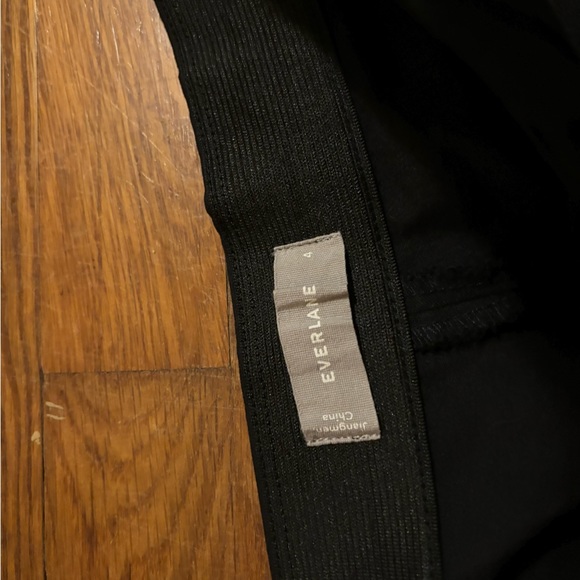 Everlane Side-Zip Stretch Cotton Pant - Black - 4 Ankle - Picture 3 of 4